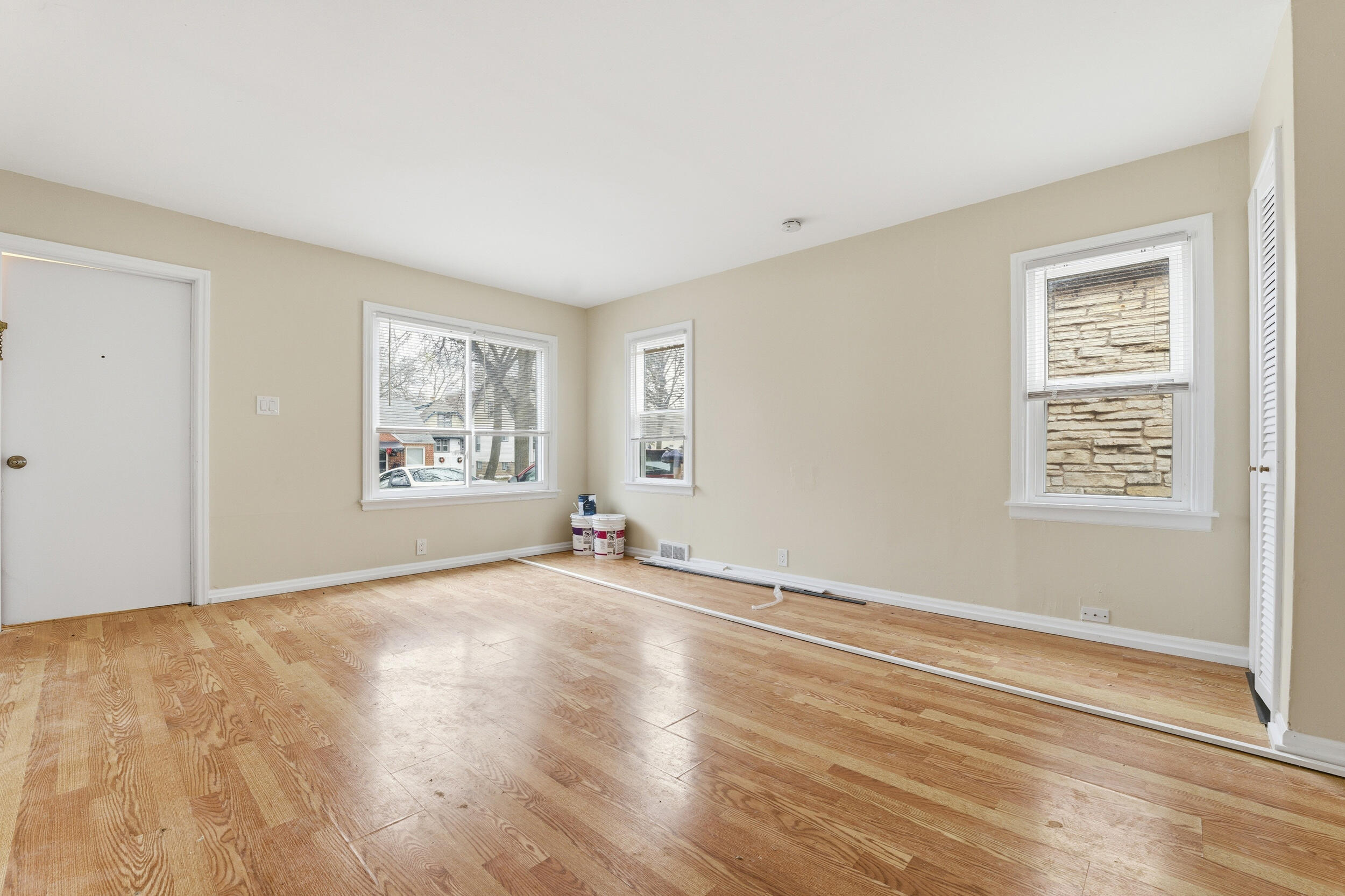 201 North 78th Street, Unit 203 Milwaukee, WI 53213 - Photo 5 of 25 Lower Unit Studio