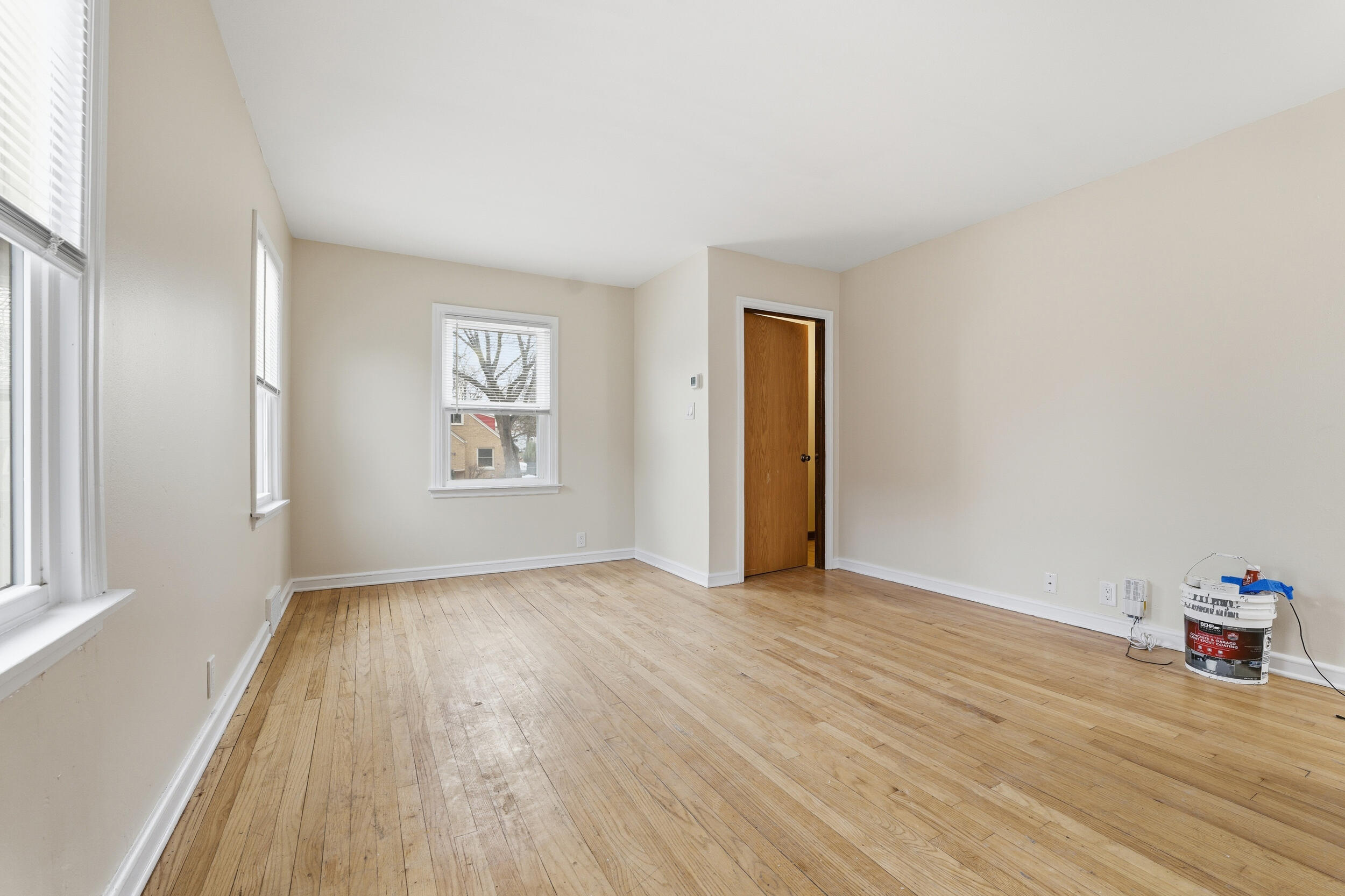 201 North 78th Street, Unit 203 Milwaukee, WI 53213 - Photo 10 of 25 Upper Unit Living Room