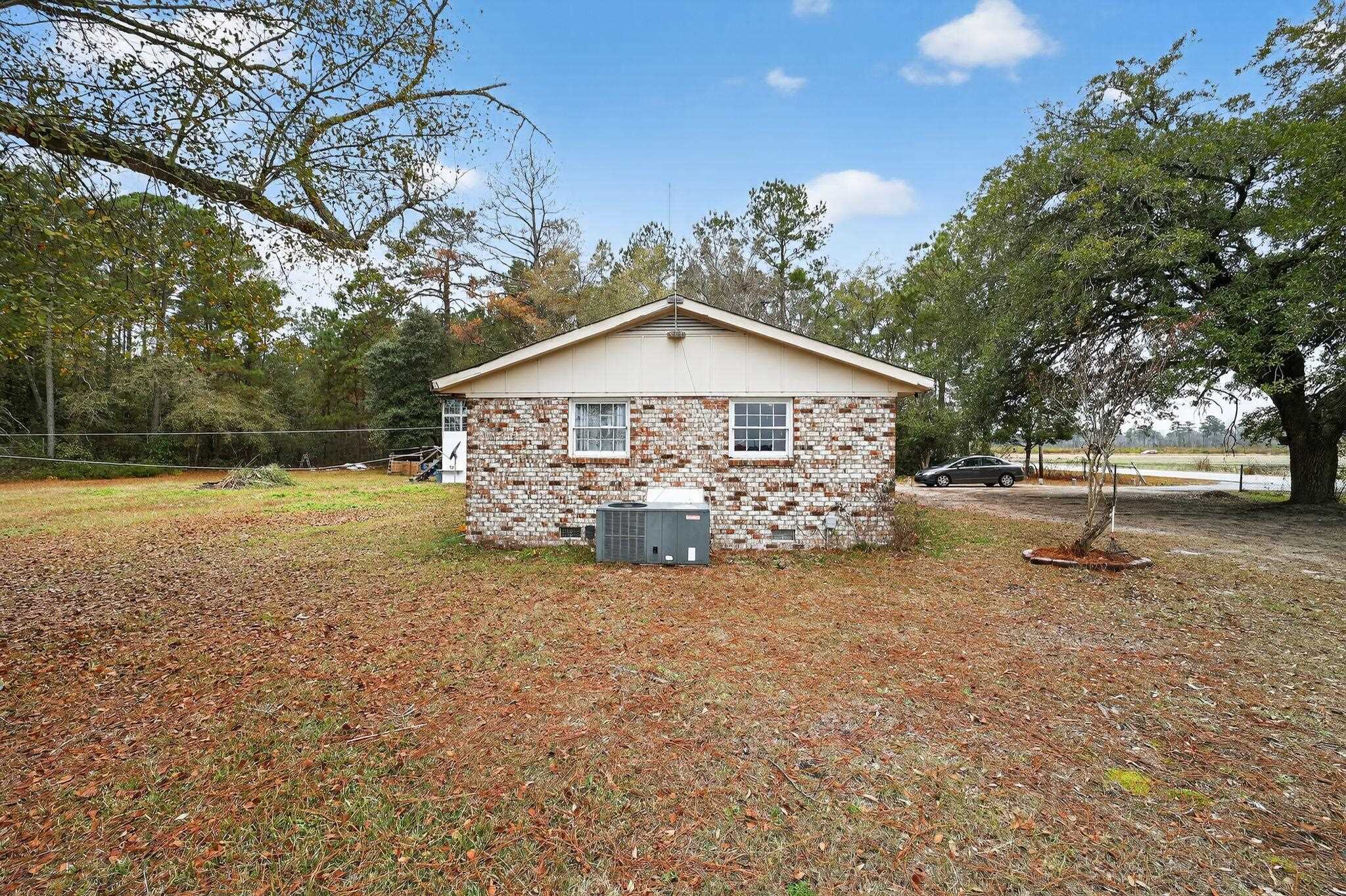 8345 Highway 917 Nichols, SC 29581 - Photo 4 of 27