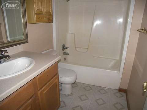 3343 North Henderson Road Davison, MI 48423 - Photo 14 of 19 20388571-13.JPG