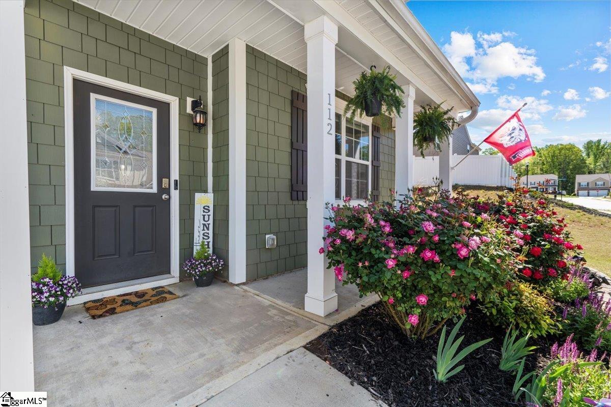 112 Lake Grove Road Simpsonville, SC 29681 - Photo 3 of 33 Gallery Image 3