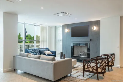 $480,000 | 175 Huguenot Street, Unit PH503, New Rochelle, NY 10801