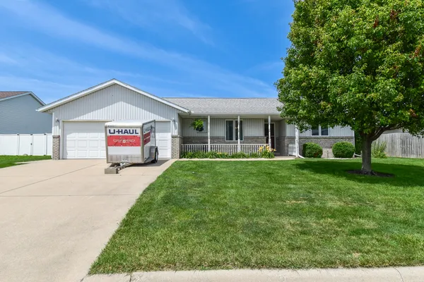 $260,000 | 1415 Bethany Lane, Pontiac, IL 61764