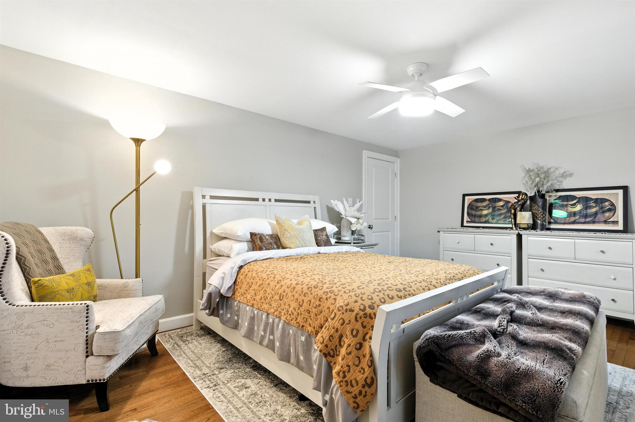 21804 Goshen School Road Gaithersburg, MD 20882 - Photo 30 of 37 a bedroom with a bed and closet