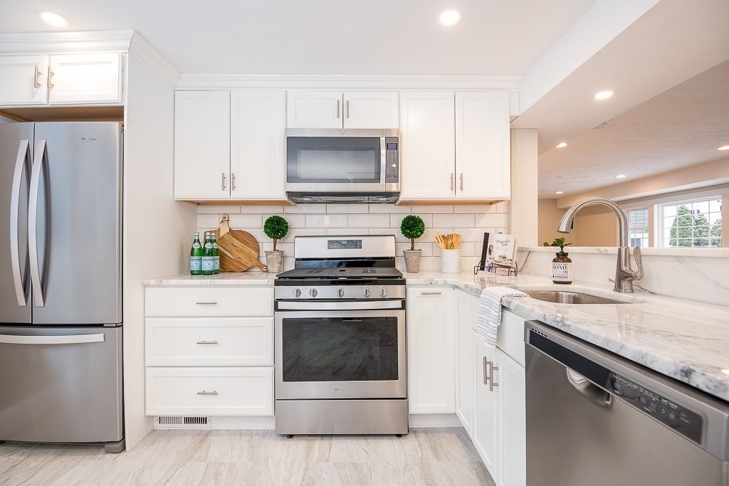 84 Kendall Road Holden, MA 01520 - Photo 5 of 25 Gallery Image 5