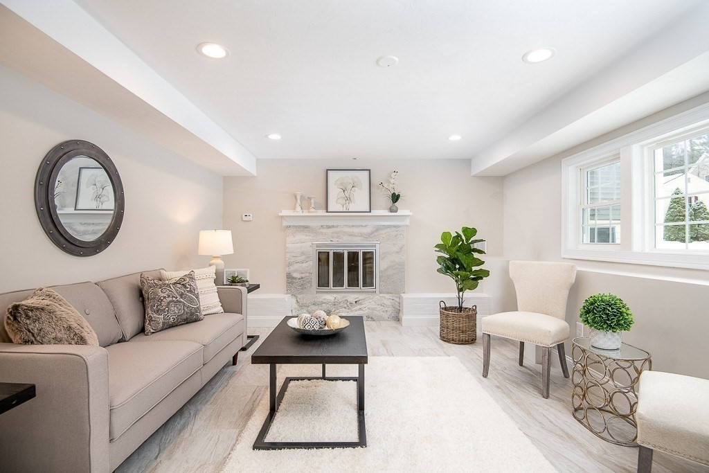 84 Kendall Road Holden, MA 01520 - Photo 6 of 25 Gallery Image 6