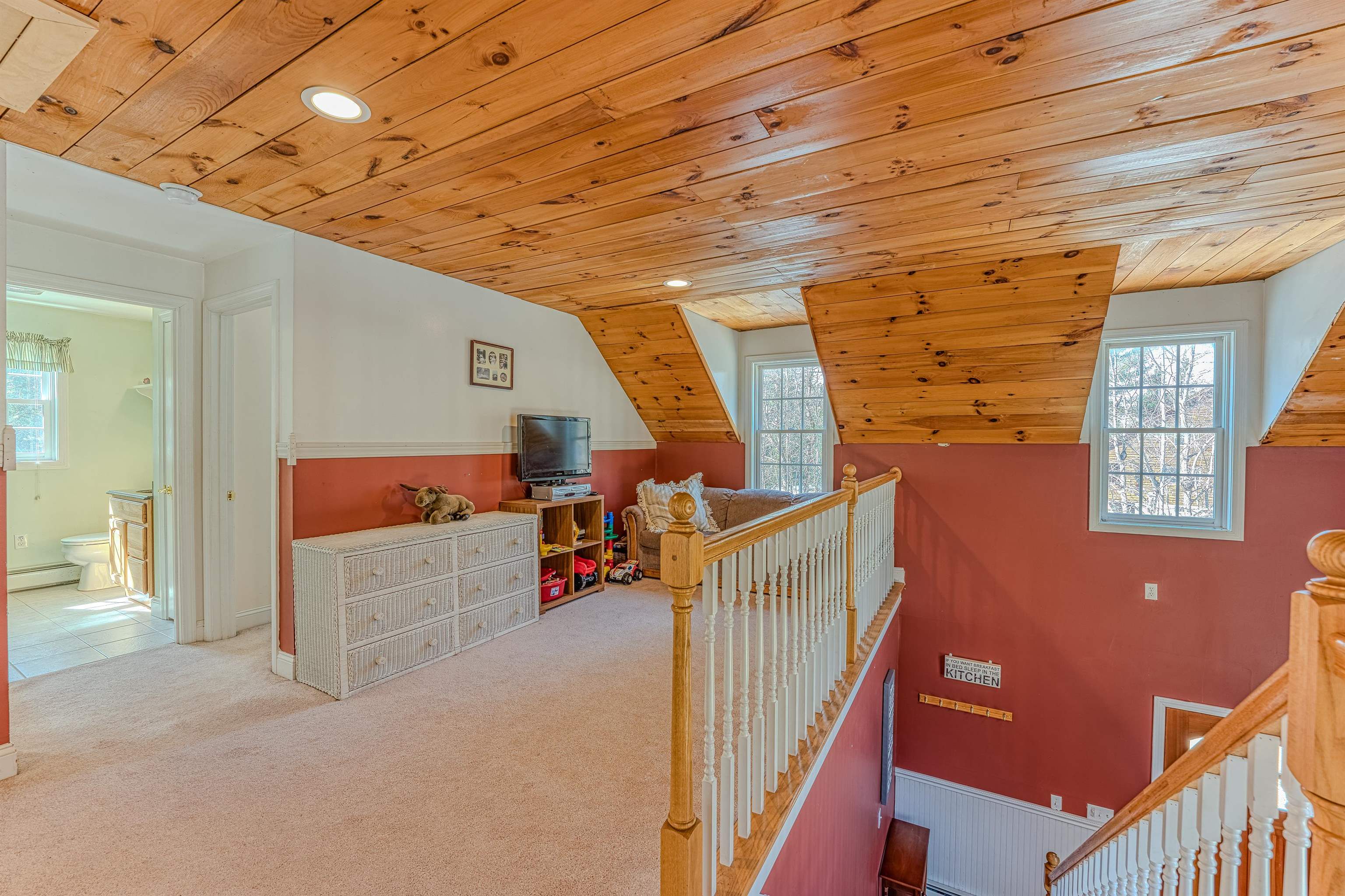 56 Michael Way Carroll, NH 03598 - Photo 18 of 36