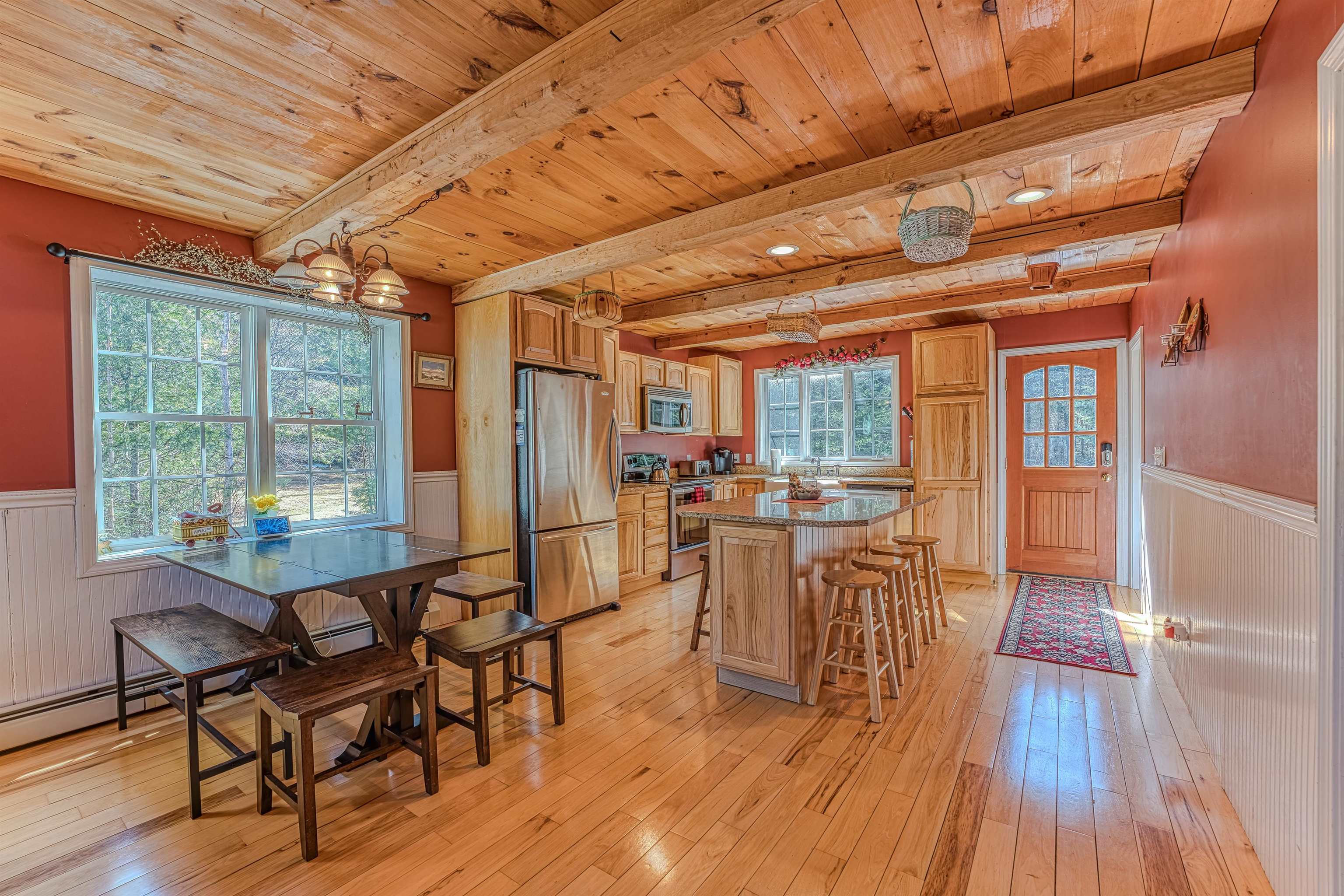 56 Michael Way Carroll, NH 03598 - Photo 8 of 36