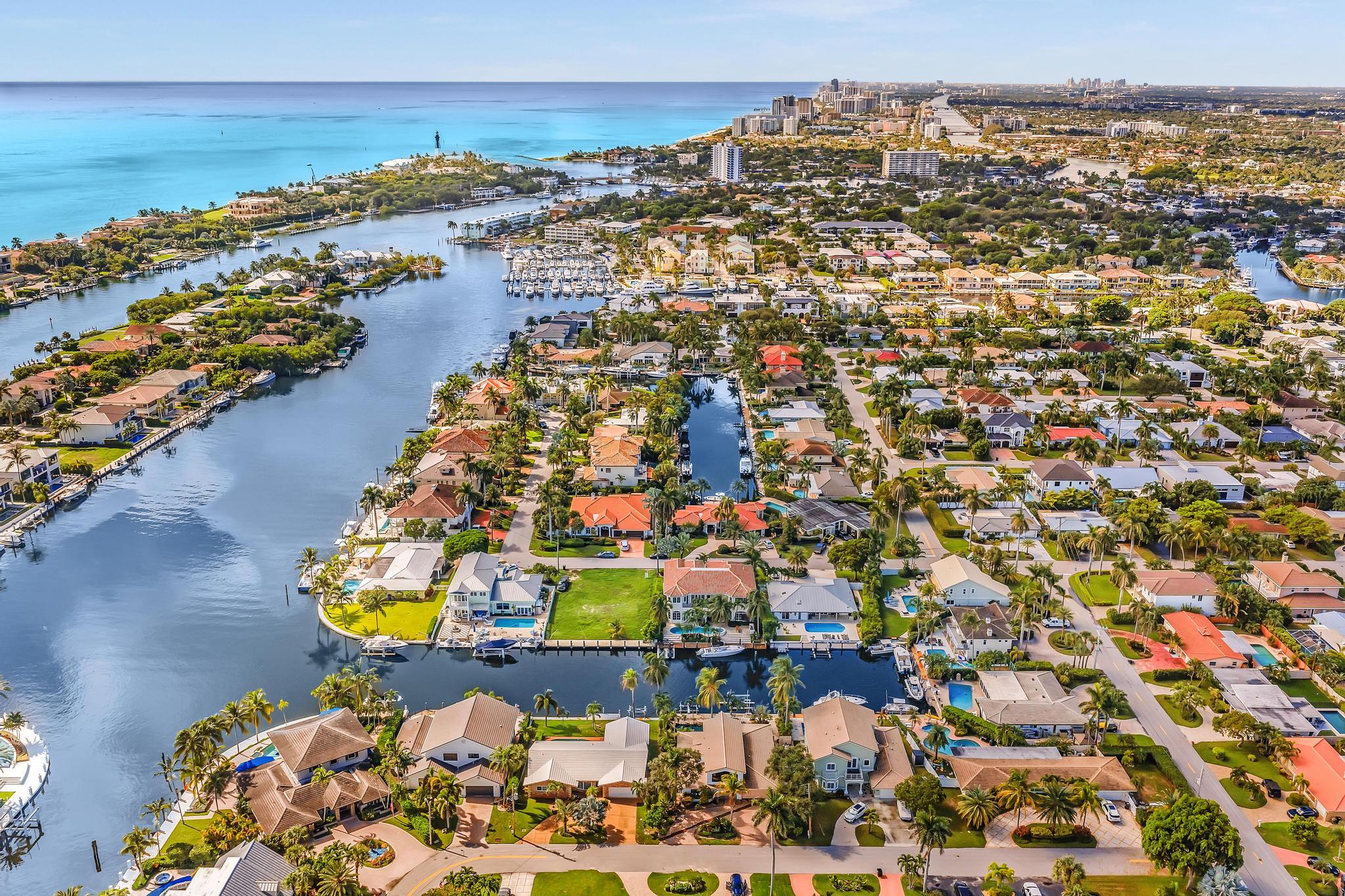 2888 Northeast 33rd Street Lighthouse Point, FL 33064 - Photo 124 of 129 DJI_20250911104725_0121_D