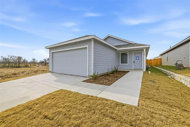 $1,700 | 3928 Pontchartrain Parkway, Sherman, TX 75090