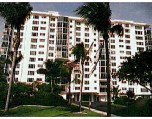 200 Macfarlane, Unit N106 Delray Beach, FL 33483 - Photo 1 of 2 Primary Photo
