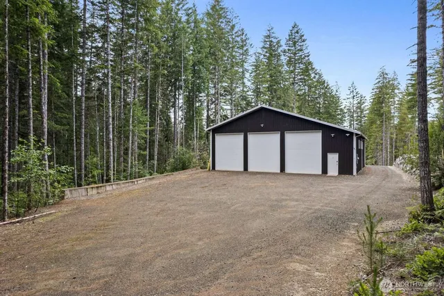 $699,000 | 371 Northeast Tee Road, Tahuya, WA 98588