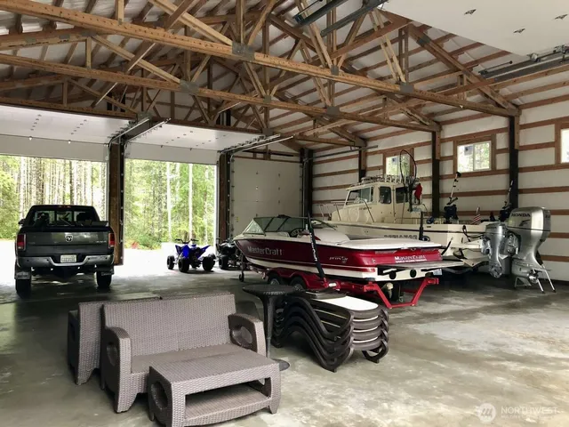 $699,000 | 371 Northeast Tee Road, Tahuya, WA 98588