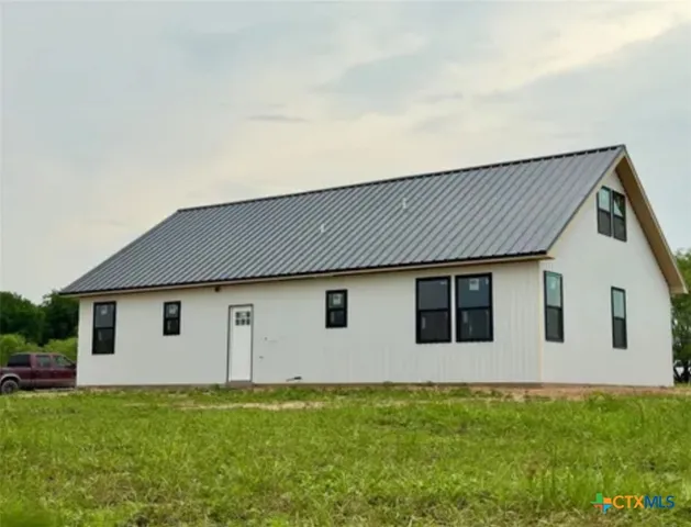 a view of a tennis court
