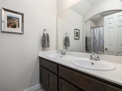 $715,000 | 7516 Pace Ravine Drive, Lago Vista, TX 78645