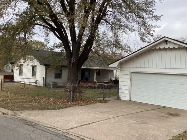 $139,900 | 800 North Westview Drive, Derby, KS 67037