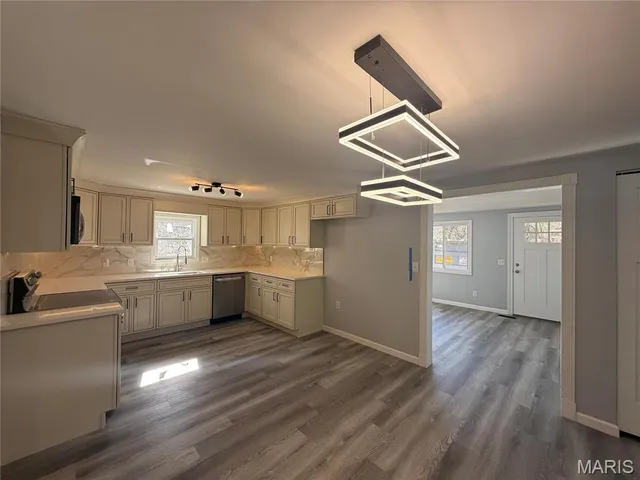 $237,900 | 6043 Parkedge Drive, House Springs, MO 63051