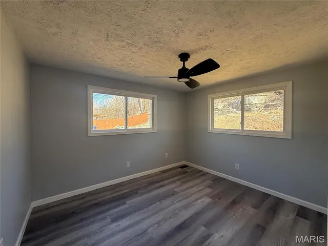 $237,900 | 6043 Parkedge Drive, House Springs, MO 63051