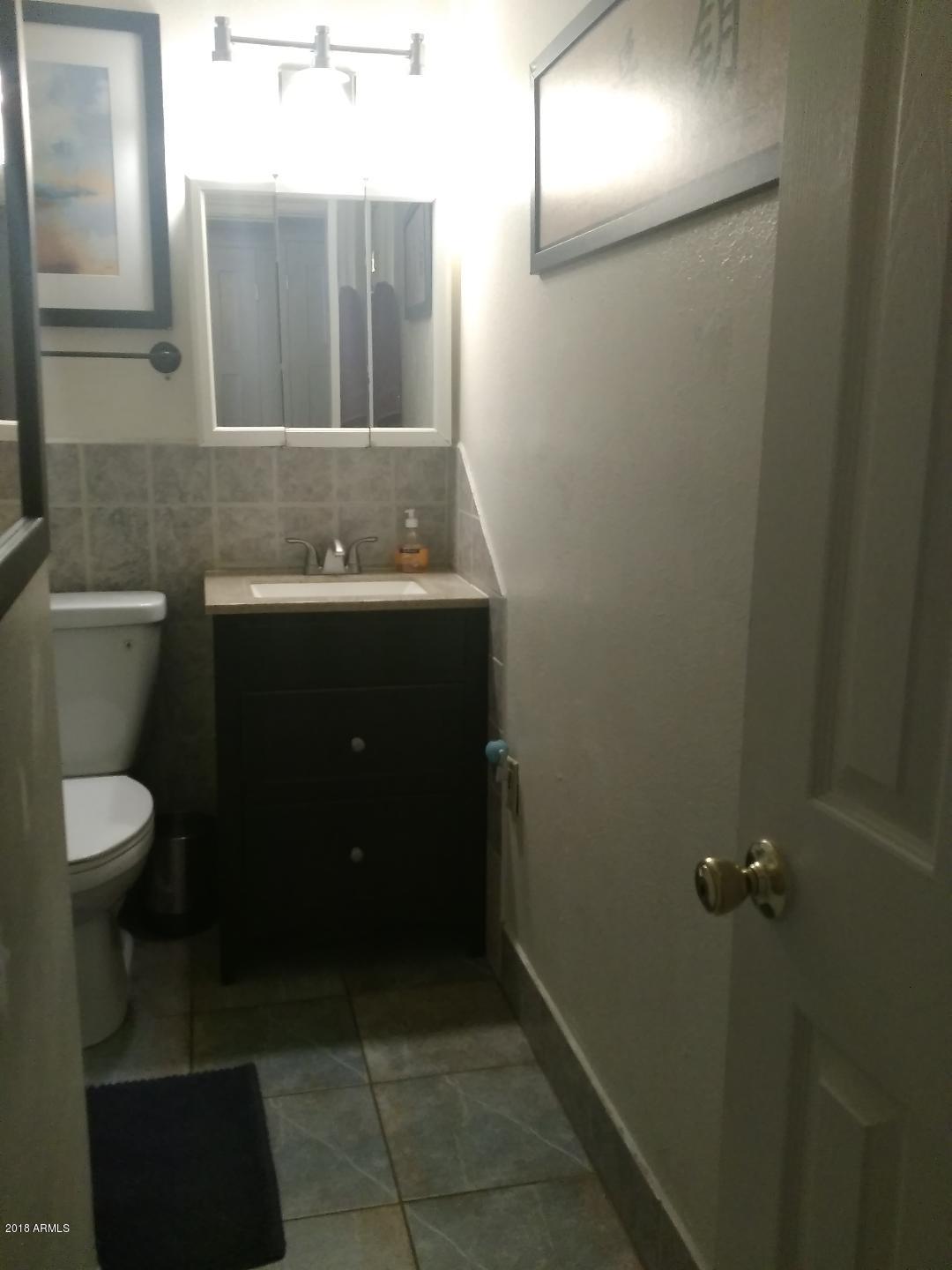 5401 West Osborn Road Phoenix, AZ 85031 - Photo 12 of 18 osborn hall bath 1