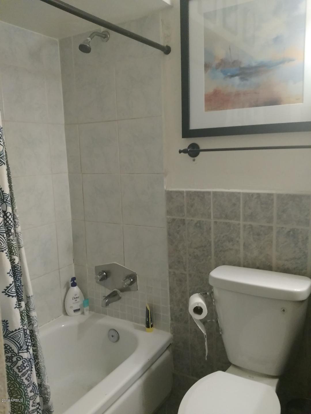 5401 West Osborn Road Phoenix, AZ 85031 - Photo 13 of 18 osborn hall bath 3