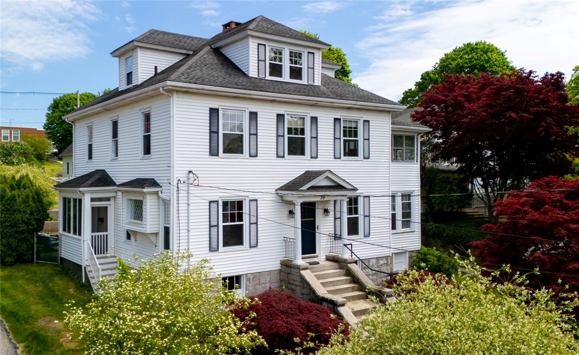 39 Summer Street Westerly, RI 02891 - Photo 1 of 45