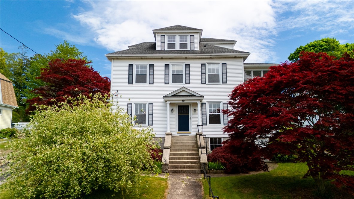 39 Summer Street Westerly, RI 02891 - Photo 2 of 45