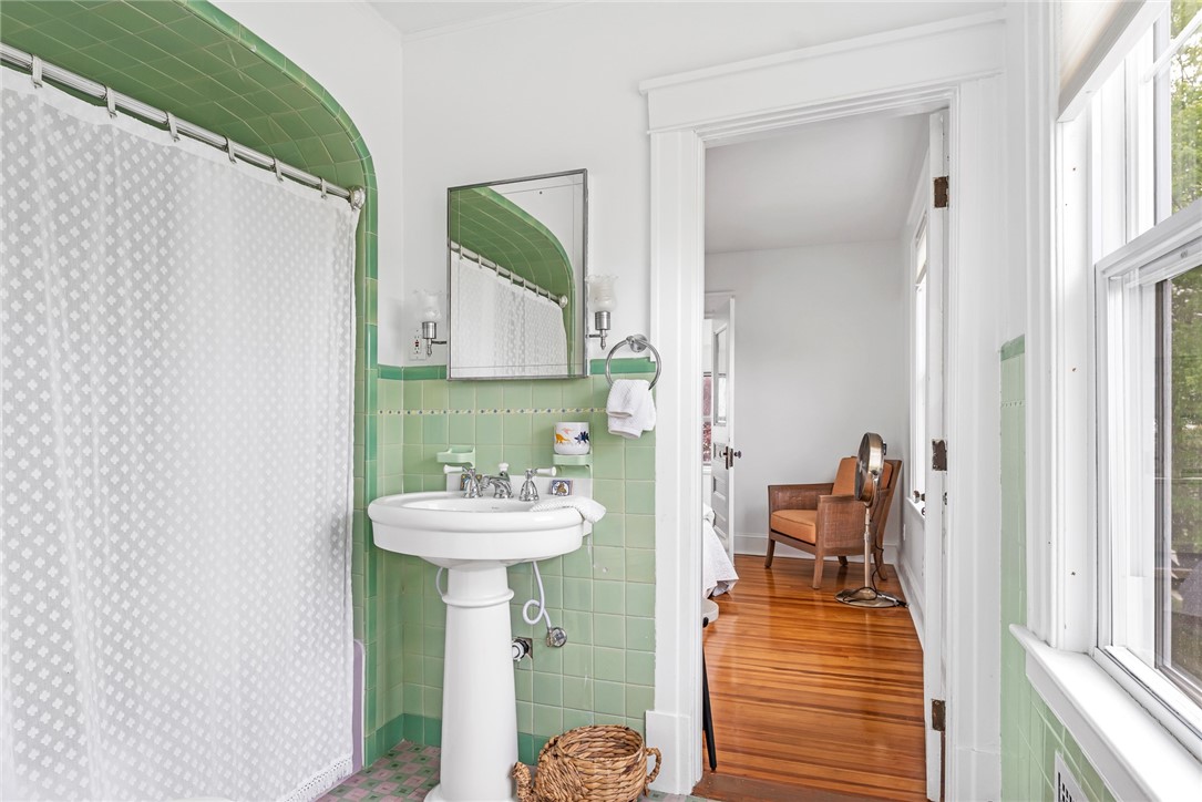 39 Summer Street Westerly, RI 02891 - Photo 23 of 45