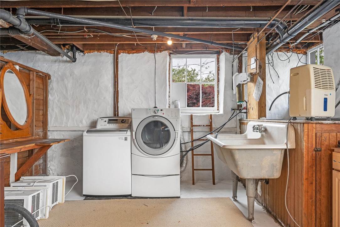 39 Summer Street Westerly, RI 02891 - Photo 31 of 45