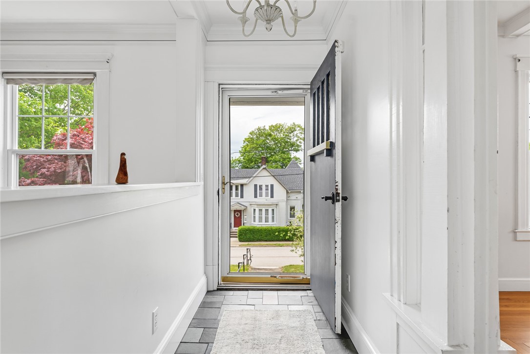 39 Summer Street Westerly, RI 02891 - Photo 6 of 45