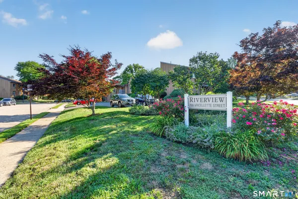 $199,000 | 14 Riverview Drive, Unit 14, Bridgeport, CT 06606