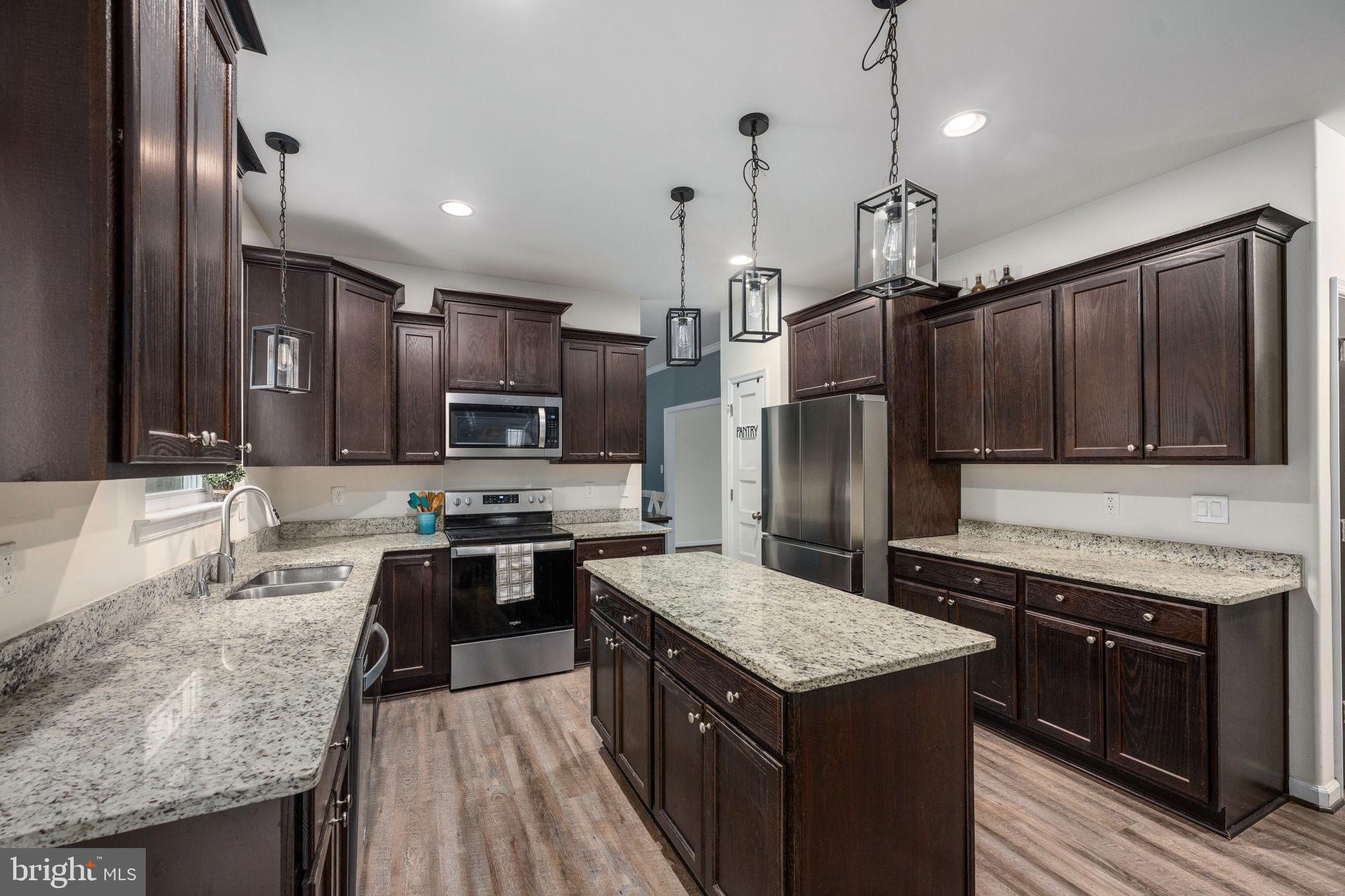 794 White Oak Road Fredericksburg, VA 22405 - Photo 20 of 70 Stunning kitchen
