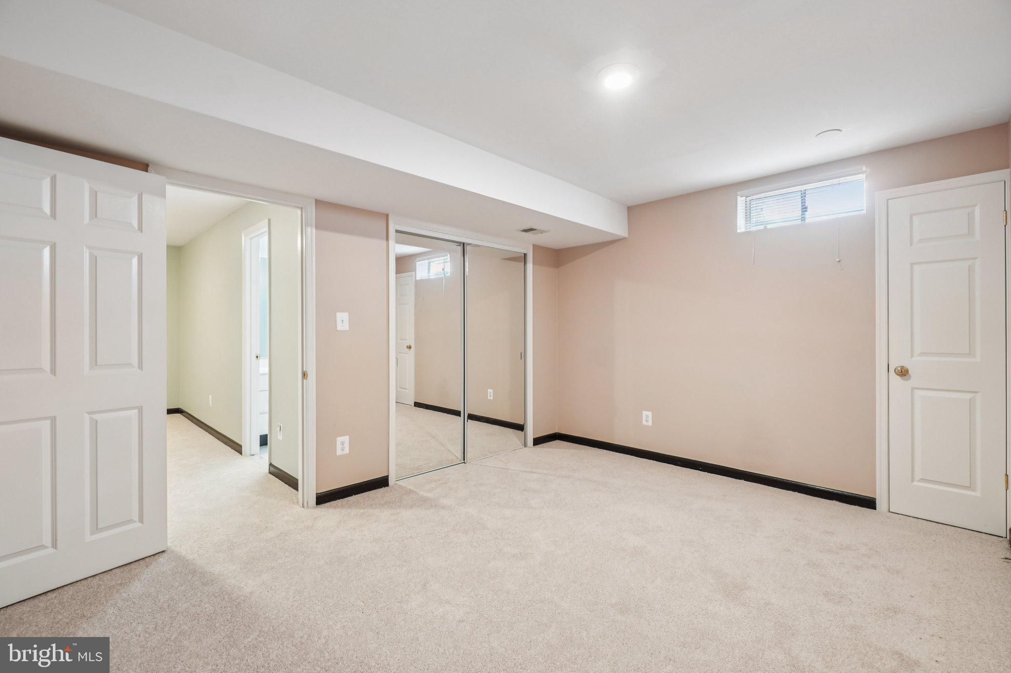 12513 Fox View Way Reston, VA 20191 - Photo 23 of 39