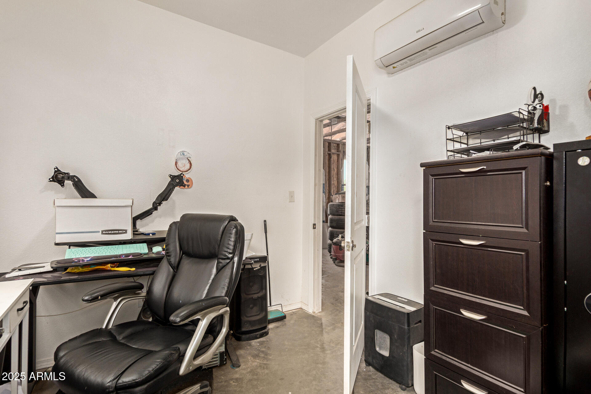 1221 East Alta Vista Road Phoenix, AZ 85042 - Photo 23 of 33 a view of a room with gym equipment
