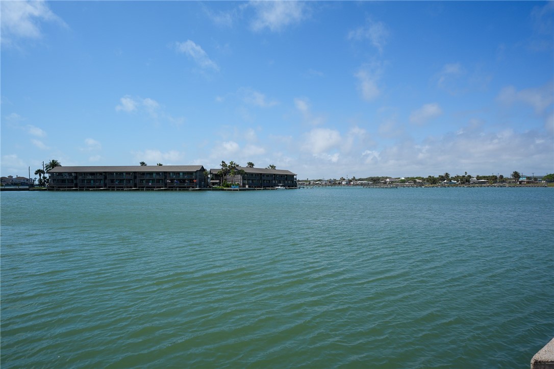 37 Riviera Drive Rockport, TX 78382 - Photo 3 of 16