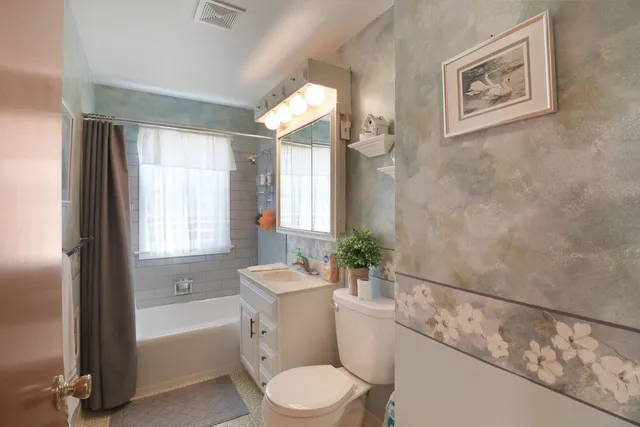 $289,900 | 1905 North Linden Avenue, Waukegan, IL 60087