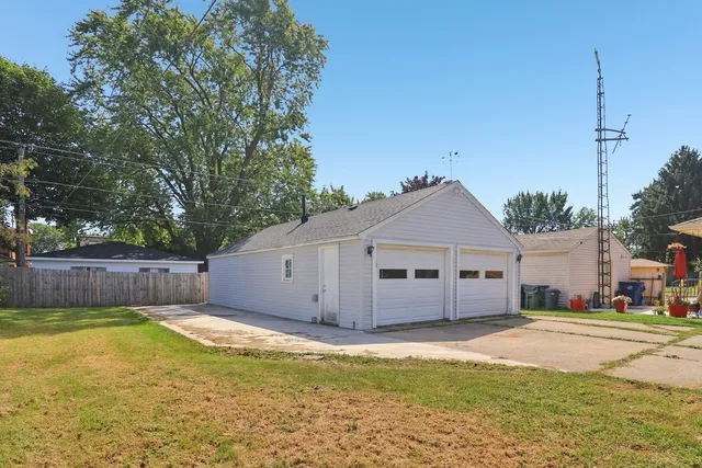 $289,900 | 1905 North Linden Avenue, Waukegan, IL 60087