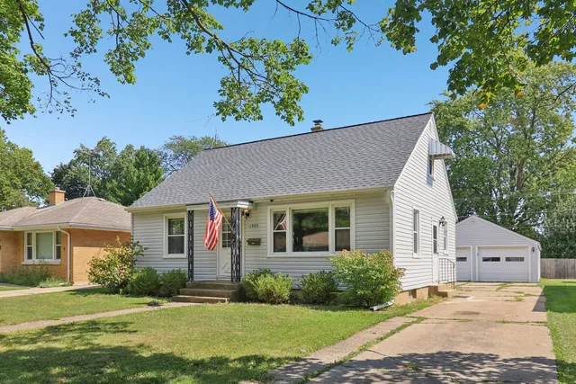 $289,900 | 1905 North Linden Avenue, Waukegan, IL 60087