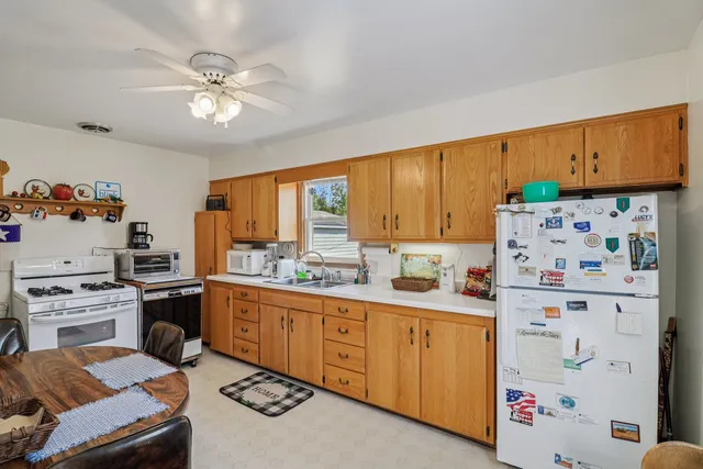 $289,900 | 1905 North Linden Avenue, Waukegan, IL 60087