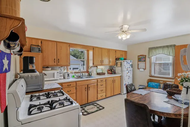 $289,900 | 1905 North Linden Avenue, Waukegan, IL 60087