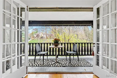 $1,000,000 | 1250 Hampton Park Drive, St. Louis, MO 63117