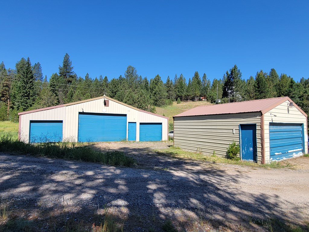 10525 Skunk Creek Road Cascade, ID 83611 - Photo 3 of 41 Shop and garage