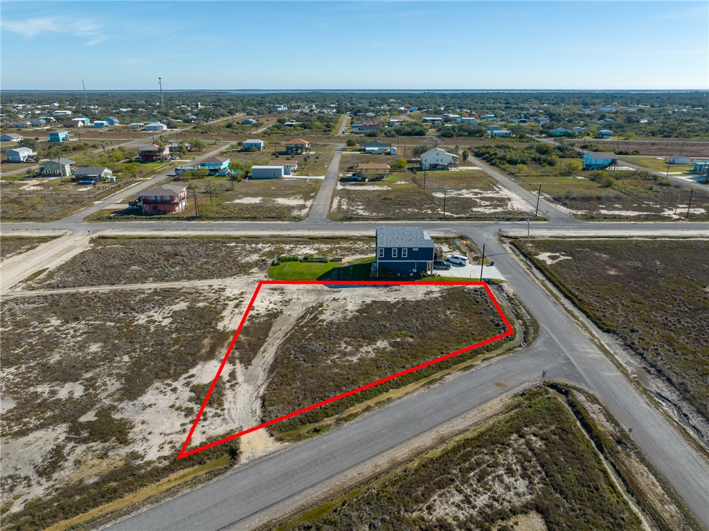 628 Channelview Road Rockport, TX 78382 - Photo 3 of 11