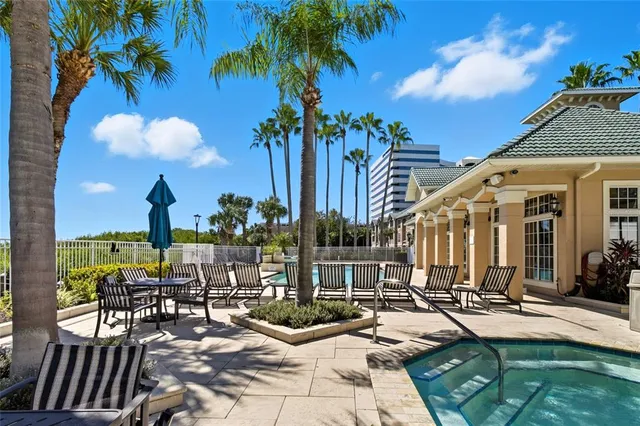 $299,900 | 2212 Bay Club Circle, Unit 2212, Tampa, FL 33607