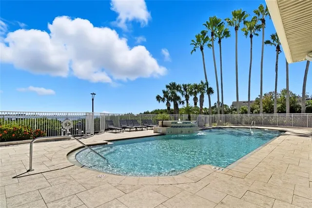 $299,900 | 2212 Bay Club Circle, Unit 2212, Tampa, FL 33607