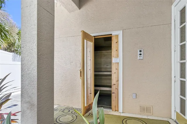 $299,900 | 2212 Bay Club Circle, Unit 2212, Tampa, FL 33607