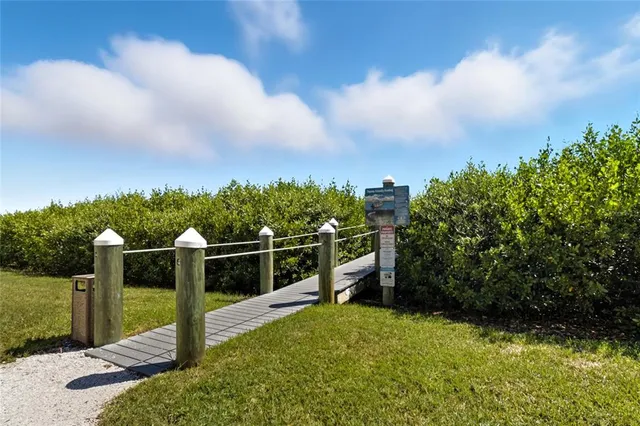 $299,900 | 2212 Bay Club Circle, Unit 2212, Tampa, FL 33607