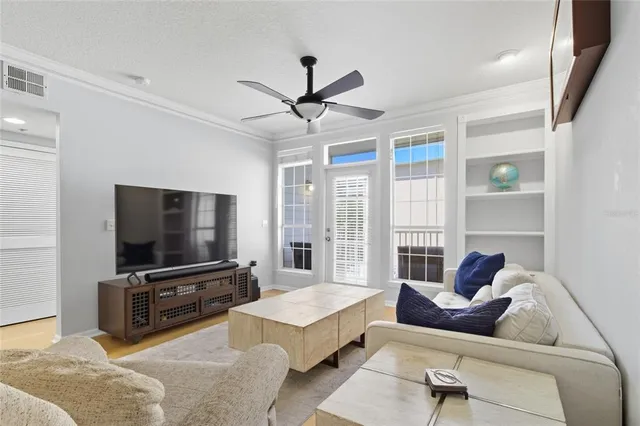 $299,900 | 2212 Bay Club Circle, Unit 2212, Tampa, FL 33607