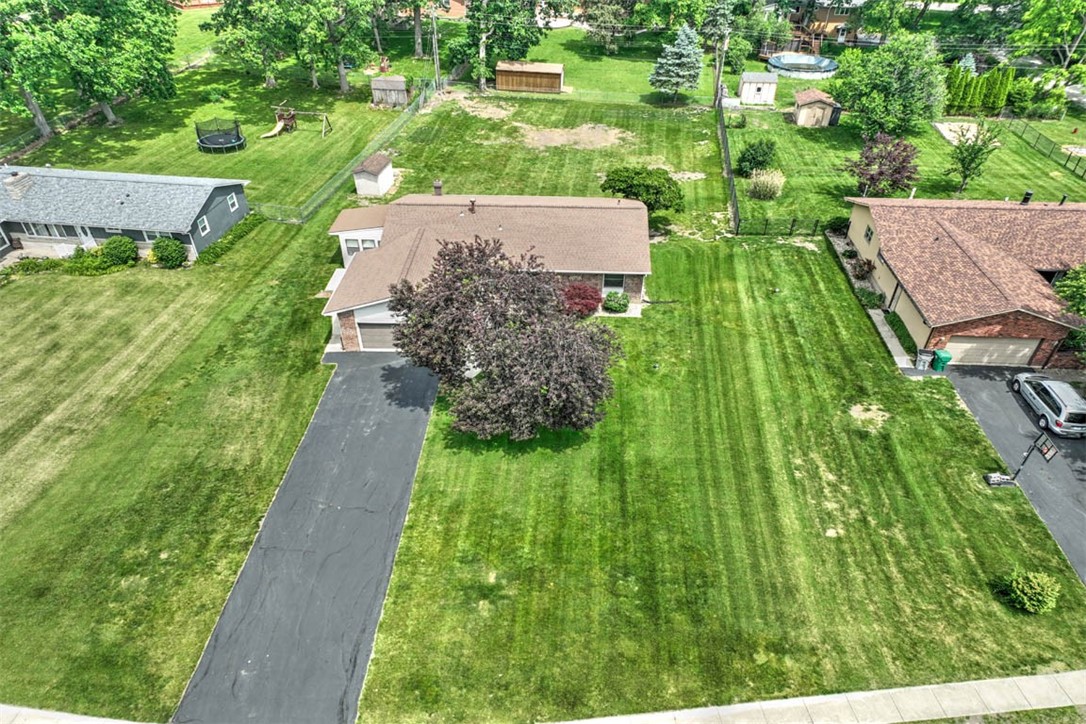 20 Timber Lane Forsyth, IL 62535 - Photo 2 of 29