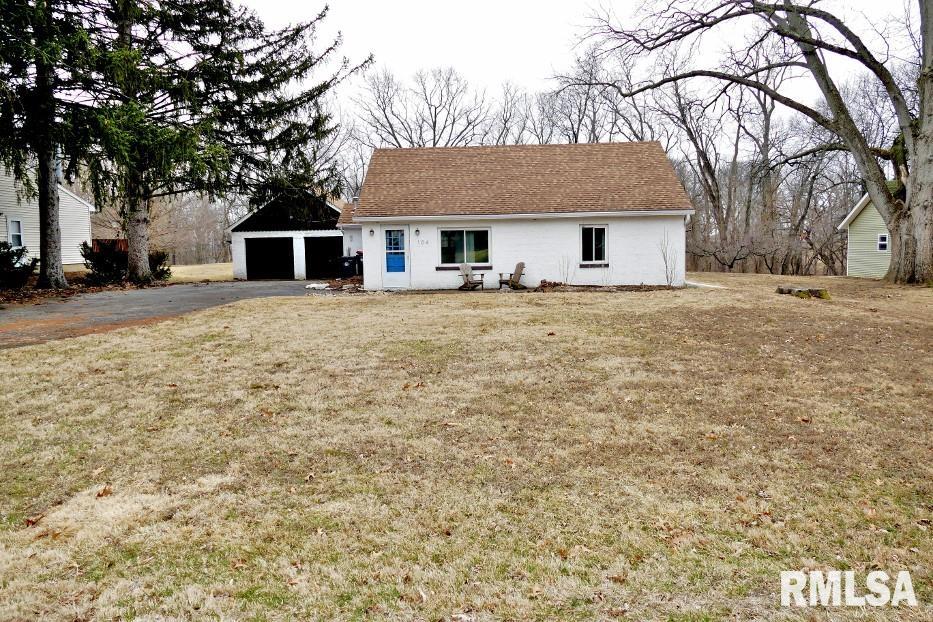 104 Thrush Avenue Pekin, IL 61554 - Photo 3 of 33