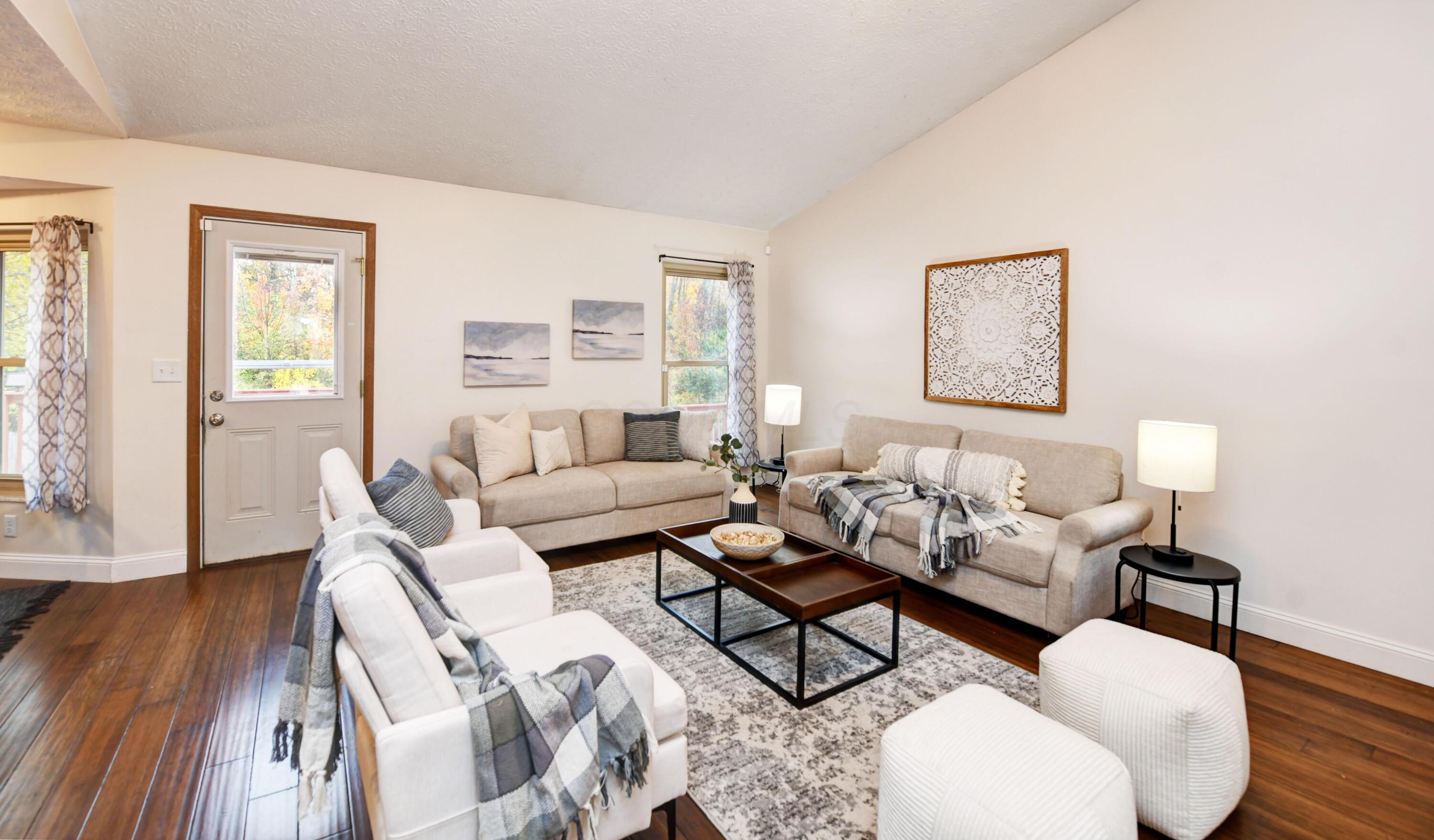 773 Rothrock Drive Galloway, OH 43119 - Photo 5 of 40 Living Room (2)